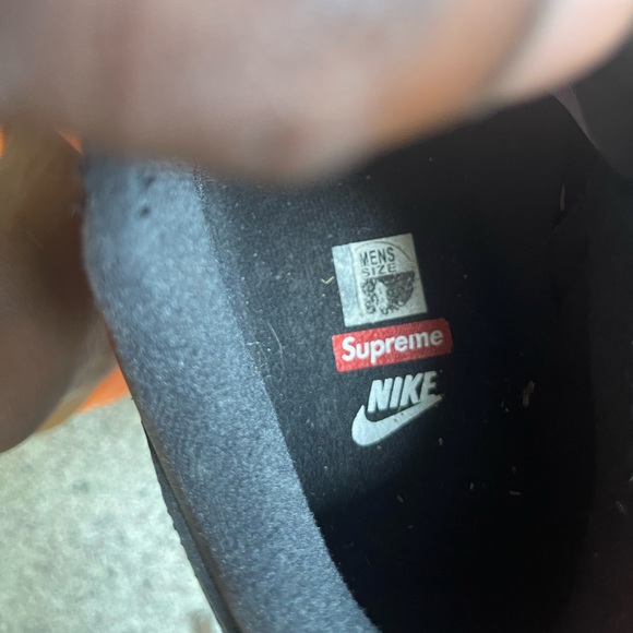 COPY - Supreme X Air Force 1.  Size 9 no creases comes with box and extra supre… - Picture 9 of 9